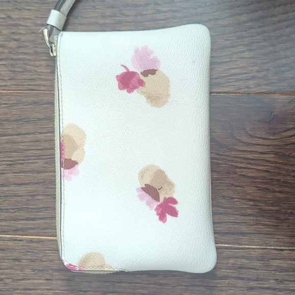 Coach Wristlet - Picture 2 of 4